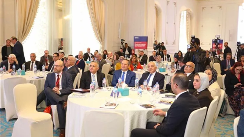 رئيس جامعة دمياط يشهد ندوة فرص الإستثمار في التعليم العابر للحدود