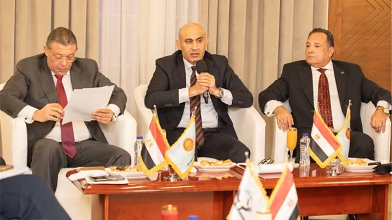 الشعب الجمهوري ينظم صالونا نقاشيا حول تطوير المنظومة التعليمية