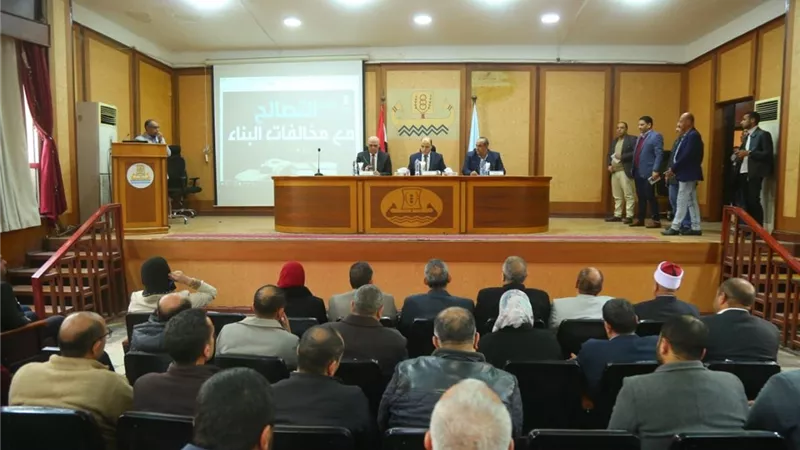 محافظ كفرالشيخ يناقش استعدادات شهر رمضان المبارك
