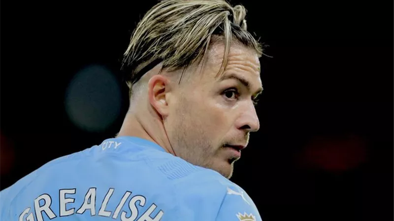 جريليش: محمد صلاح أصبح يفعل الآن شيئًا لا يًُصدق مع ليفربول