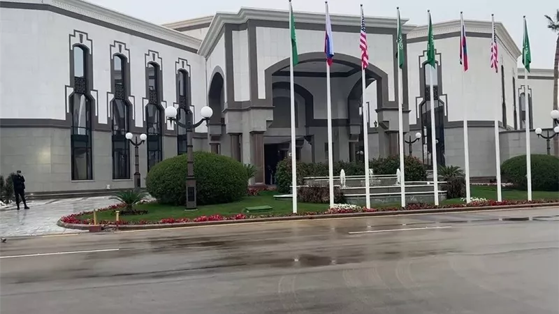 الرياض تستضيف المباحثات الروسية الأمريكية لتسوية الأزمة الأوكرانية