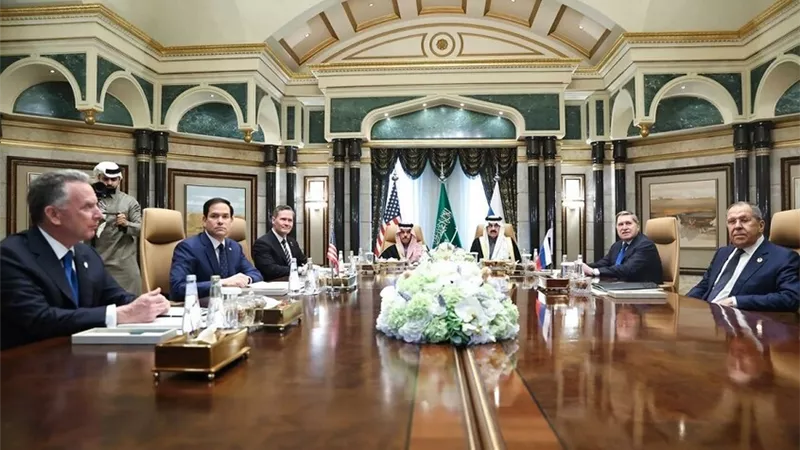 انطلاق المباحثات الروسية الأمريكية في الرياض