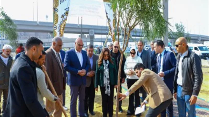 وزيرة التنمية المحلية ومحافظ القليوبية يدشنان مشروع تشجير الطريق الدائري