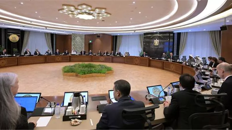 رئيس الوزراء: الوقود التقليدي سيظل العالم يعتمد عليه لفترات طويلة