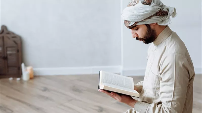 موضعان لا يُستحب فيهما قول البسملة عند تلاوة القرآن