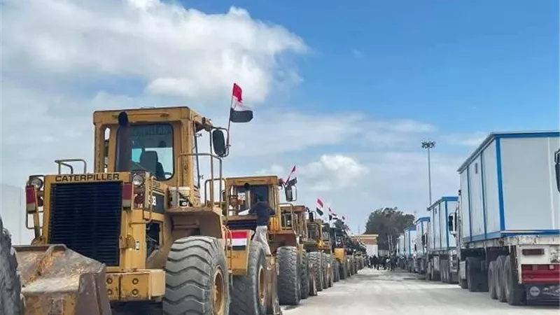 عبور معدات اعمار غزه عبر معبر رفح البرى