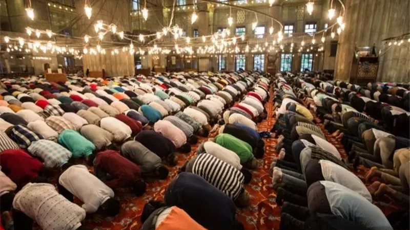 وزير الأوقاف يعلن ضوابط صلاة التراويح خلال شهر رمضان المقبل