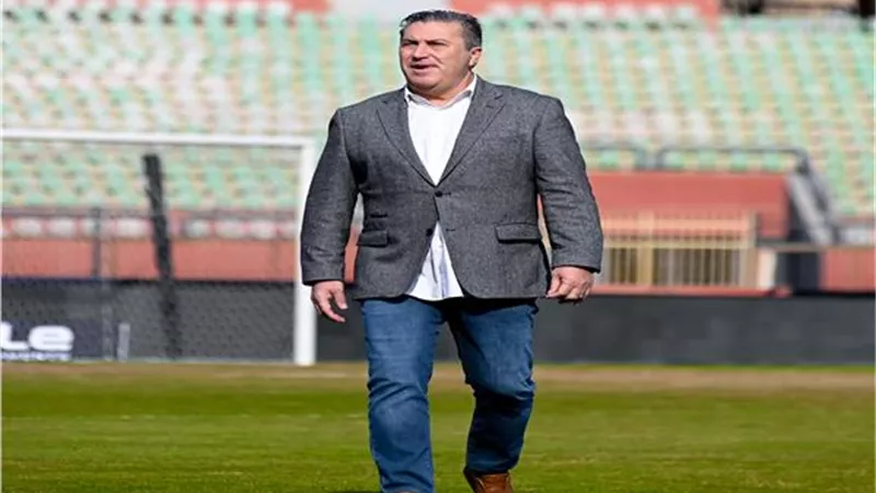 الدوري المصري| بيسيرو يحاضر لاعبي الزمالك استعداداً للقاء القمة