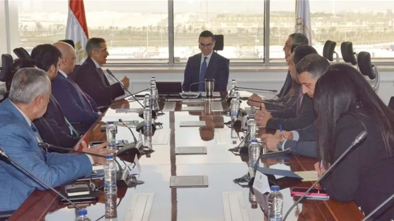وزير الاستثمار يبحث مع شركة سعودية تعزيز التعاون في مجال الطاقة المتجددة