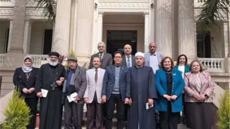 رئيس جامعة بنها يستقبل وفد بيت العائلة المصرية