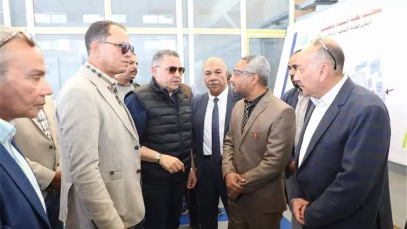 محافظ البحر الأحمر يفتتح توسعات محطة تحلية المياه بمدينة القصير