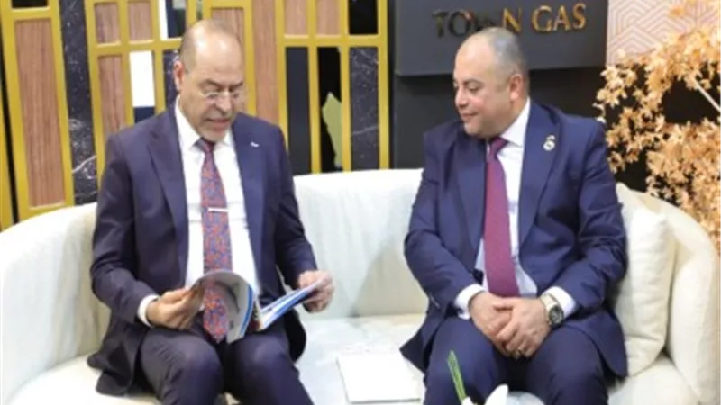 وزير العمل: خطة لتدريب العاملين.. ودراسة تأسيس مدرسة للمهن البترولية