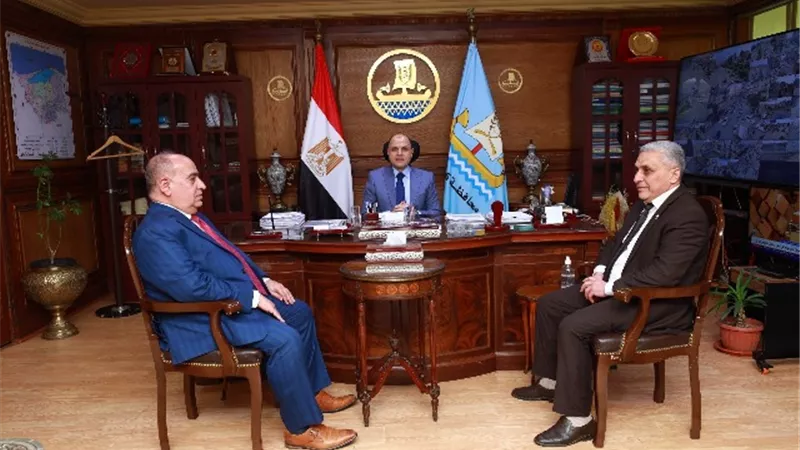 عبد المعطي يناقش المبادرات البنكية للمزارعين بكفر الشيخ