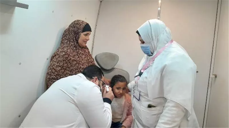 إقبال جماهيرى على القافلة الخدمية بالستمائة حوش عيسى