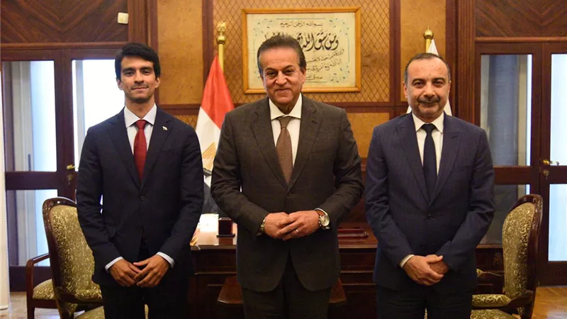 وزير الصحة وسفير بنما يناقشان تعزيز التعاون فى صناعة الأدوية