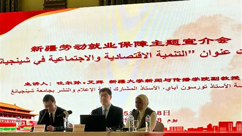 أستاذ بجامعة شينجيانج: حقوق الأقليات مضمونة والشائعات تعرقل التنمية