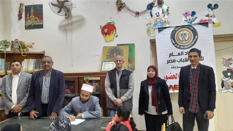 محافظ بني سويف يتابع الأنشطة التنموية بقرية الهرم وعزبة أبو النور