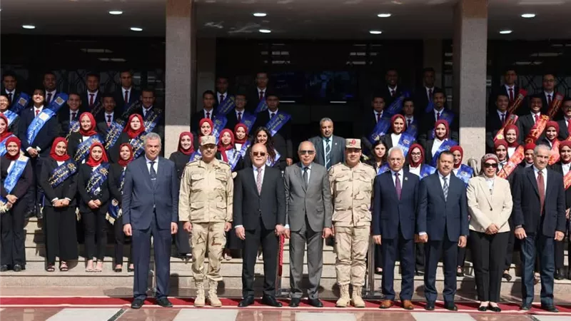 محافظ المنيا يشهد الندوة التثقيفية لشباب الجامعات المصرية