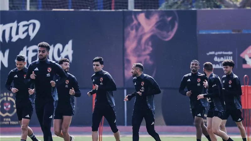 بمشاركة بن شرقي ومعلول.. تفاصيل مران الأهلي قبل مواجهة الزمالك