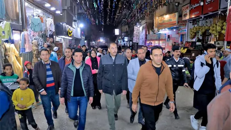 محافظ سوهاج يتفقد كورنيش أخميم الجديد ويتابع الوضع العام