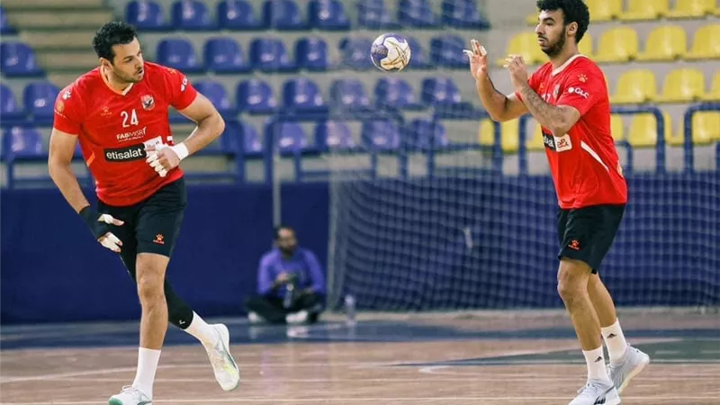 الأهلى يهزم سبورتنج 38-30 فى دورى كرة اليد 