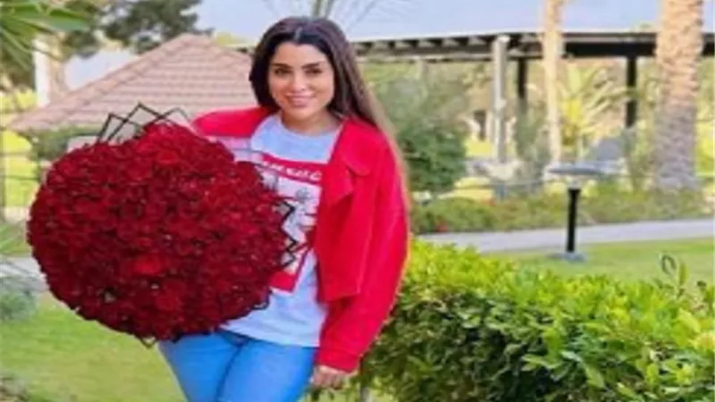 بسبب بوكيه ورد فى عيد الحب.. ايتن عامر تكشف حقيقة ارتباطها