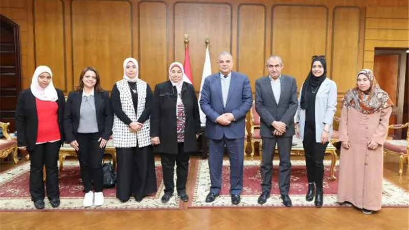 رئيس جامعة كفر الشيخ يستقبل وفد الجهاز المركزي للتنظيم والإدارة