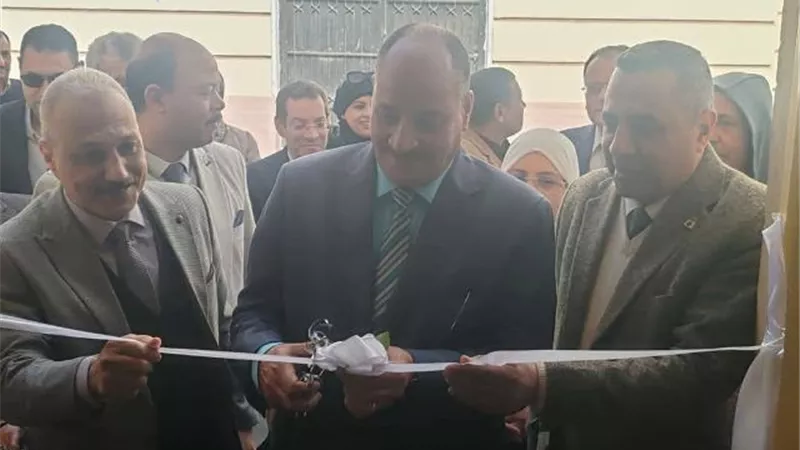 مدير تعليم المنيا يفتتح معرض الوسائل التعليمية بمدرسة أبو شناف