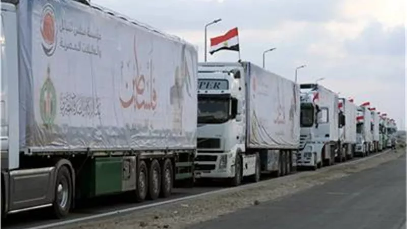 استمرار دخول شاحنات المساعدات إلى قطاع غزة