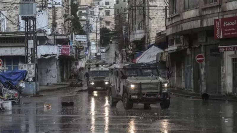 عبر مكبرات الصوت.. جنود إسرائيليون يهددون فلسطينيين بالقتل