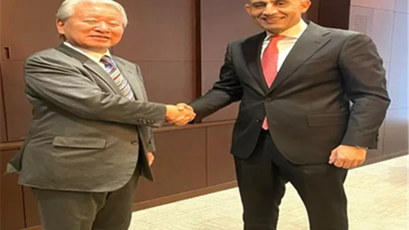 وزيرالتعليم يعقد اجتماعًا مع رئيس الوكالة اليابانية للتعاون الدولي