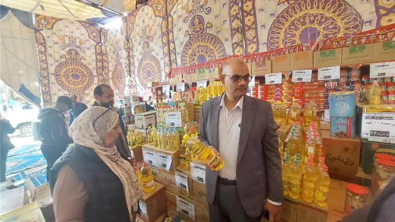 وكيل وزارة التموين بالبحر الاحمر يقود حملة تموينية على المخابز