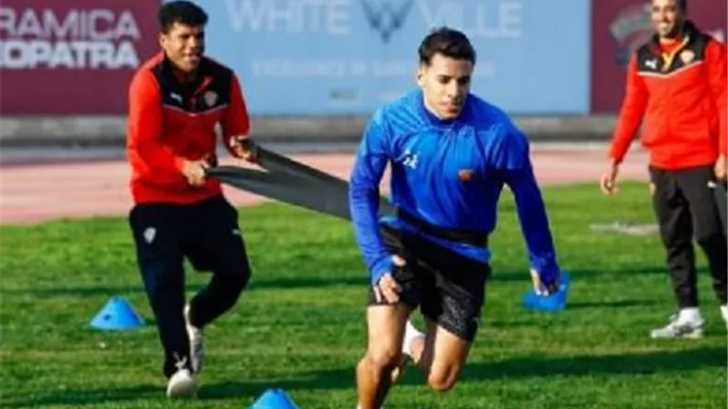 سيراميكا يطمئن على المغربي أحمد بلحاج قبل مواجهة الجونة