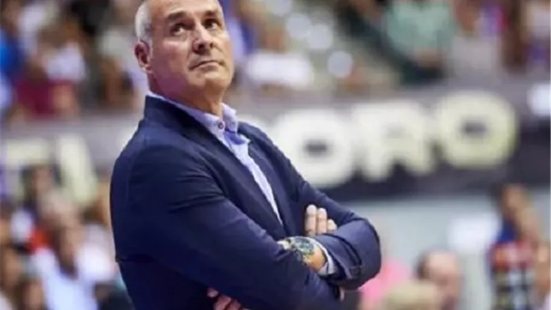 الإسباني سيجورا يقود سلة الزمالك بعد استئناف الدوري