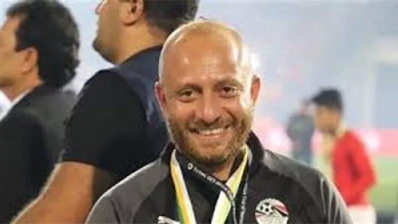 اتحاد الكرة يعتمد تشكيل الجهاز الفني لمنتخب المحليين بقيادة وائل رياض