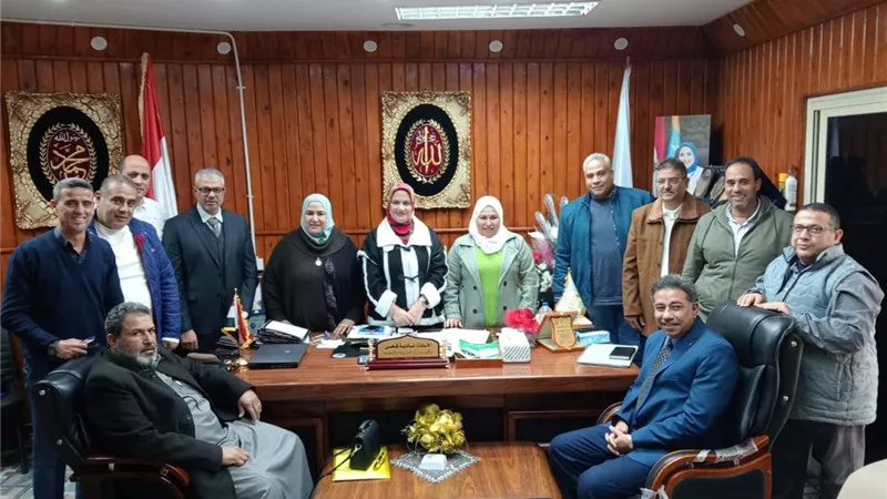 حوار مجتمعي بكل إدارة تعليمية بمطروح لشرح نظام البكالوريا المصرية