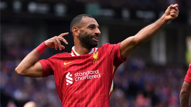 ليفربول ضد أستون فيلا .. تشكيل الريدز وموقف محمد صلاح