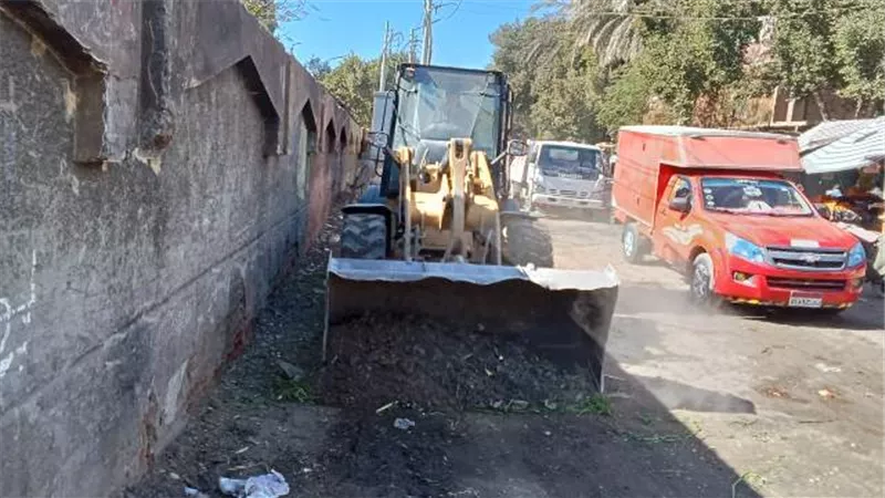 أسيوط تُكثف جهودها لتطوير منظومة النظافة ورفع كفاءة الشوارع والمدارس