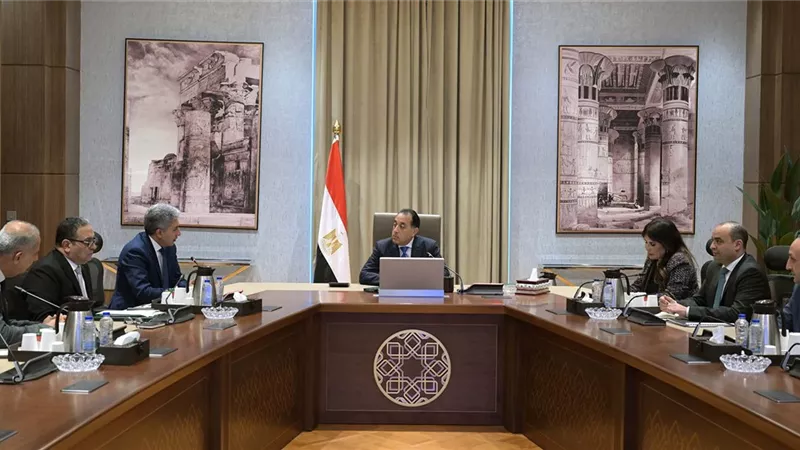 مدبولى يتابع الموقف التنفيذي للأعمال بمنطقة الأهرامات ومحيطها