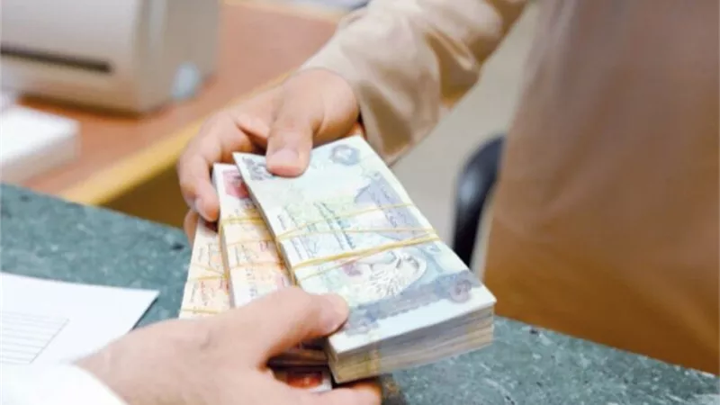حكم سداد الدين من أموال الزكاة