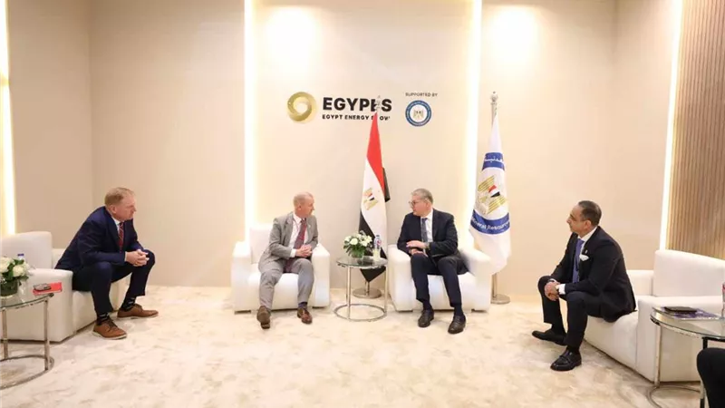 وزير البترول يلتقي كبار مسئولي هاليبرتون العالمية