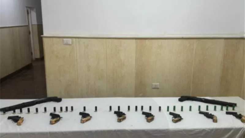 حملات أمنية مستمرة لضبط العناصر الإجرامية والهاربين بالمحافظات