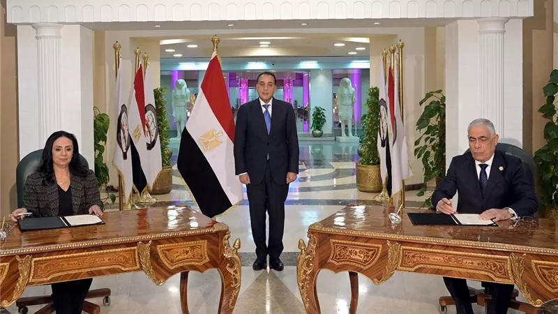 رئيس الوزراء يشهد توقيع بروتوكول تعاون بين التضامن والنيابة العامة