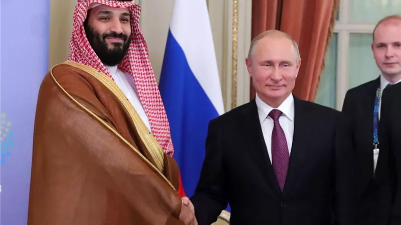 ولي العهد السعودي لبوتين:الحوار السبيل الوحيد لحل الأزمات الدولية