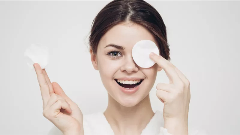 خطوات العناية بالبشرة المختلطة فى شهر رمضان