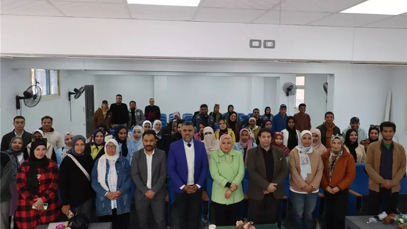 وزارة الشباب تختتم فعاليات برنامج التوعية بمخاطر الإدمان الالكتروني