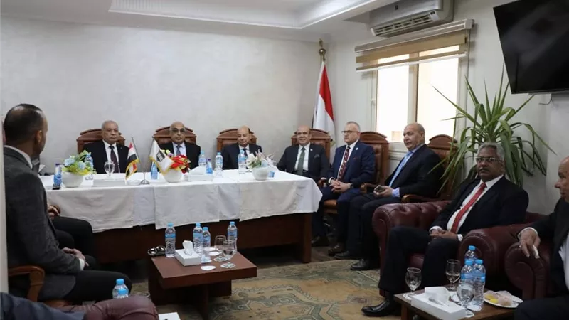افتتاح مجمع خدمات الشهر العقاري والتوثيق بالبحر الأحمر