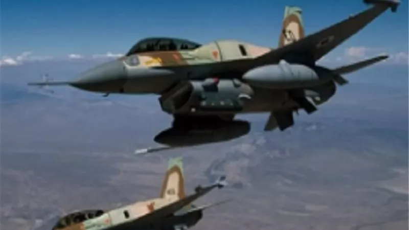 طيران الاحتلال الإسرائيلي يحلق في أجواء مناطق متفرقة ببيروت
