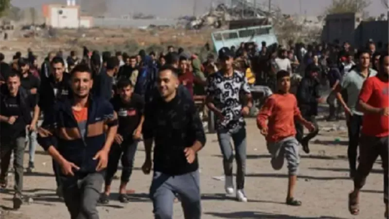 نازحون فلسطينيون عائدون إلى شمال غزة