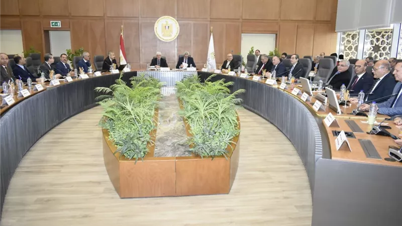 رئيس جامعة الزقازيق يشهد اجتماع المجلس الأعلى للجامعات